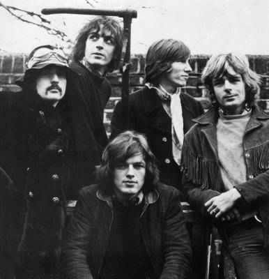 Pink Floyd - Roger Waters, David Gilmour, Syd Barret, Nick Mason, Richard Wright.